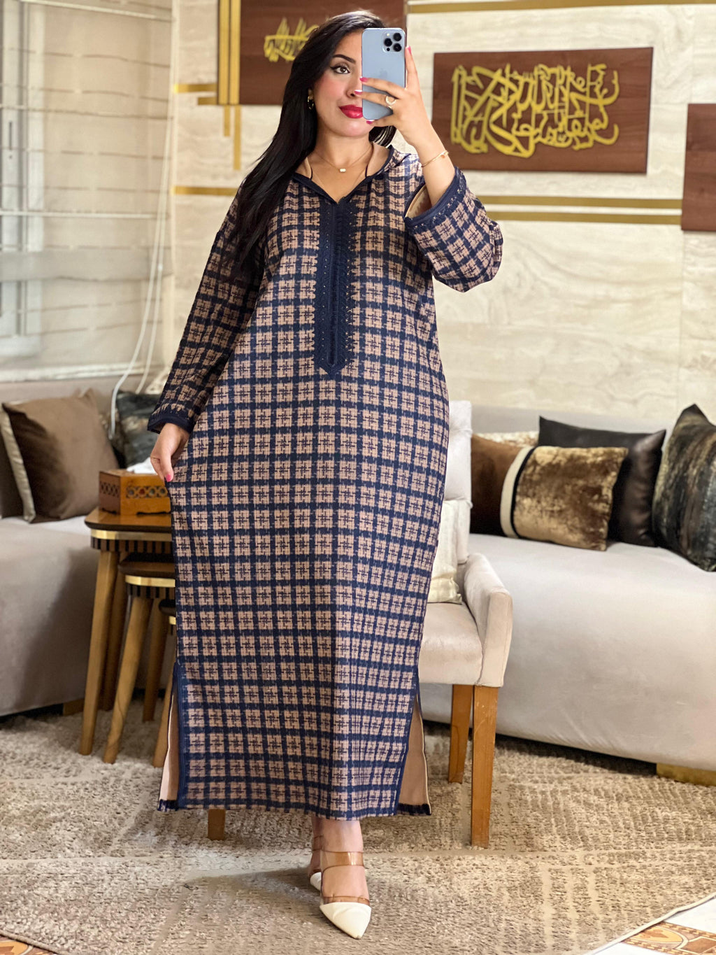 جلابة كارو صوفة مستوردة – أناقة شتوية بجودة عالية💰 الثمن: 349 DH