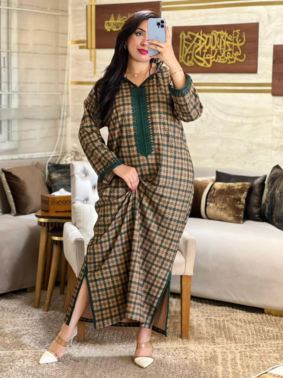 جلابة كارو صوفة مستوردة – أناقة شتوية بجودة عالية💰 الثمن: 349 DH