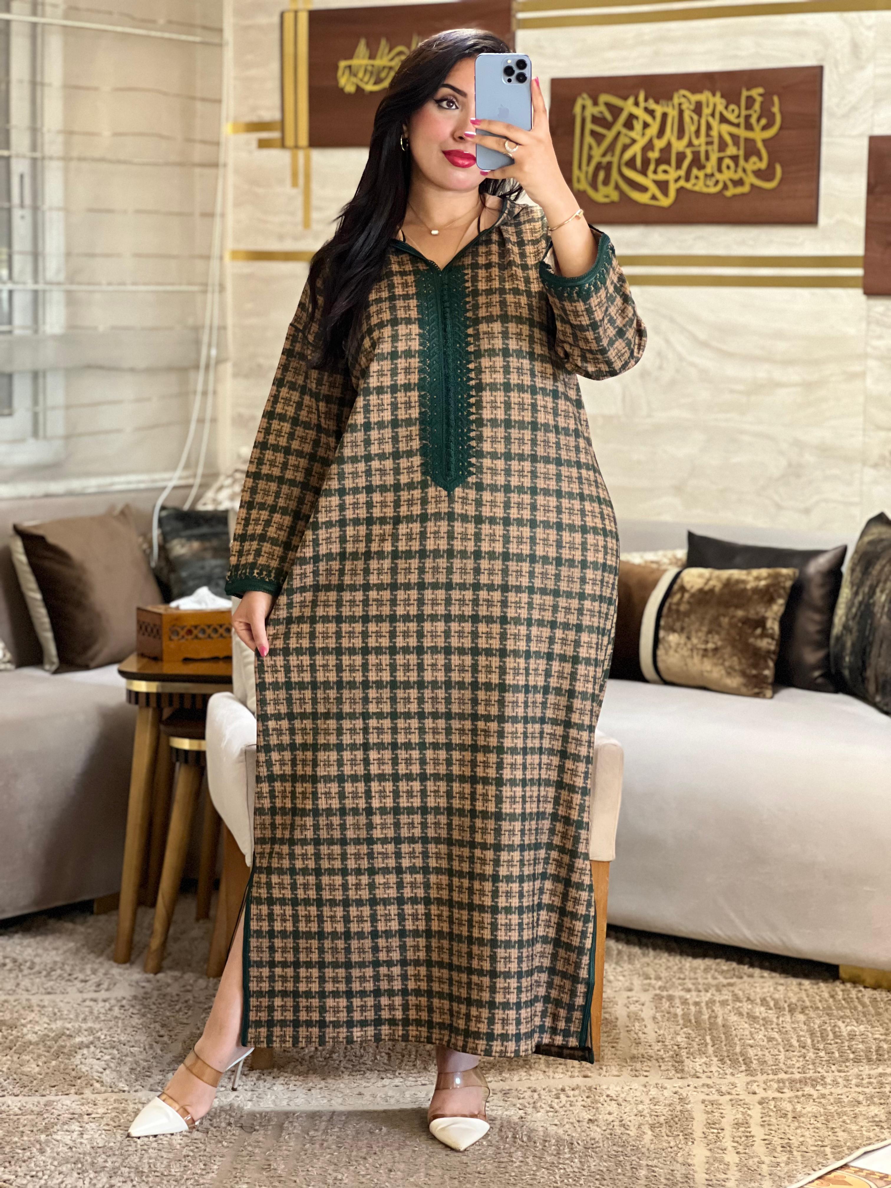 جلابة كارو صوفة مستوردة – أناقة شتوية بجودة عالية💰 الثمن: 349 DH