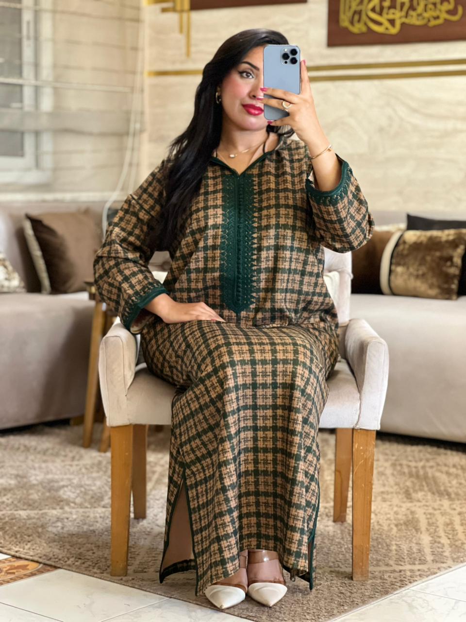 جلابة كارو صوفة مستوردة – أناقة شتوية بجودة عالية💰 الثمن: 349 DH