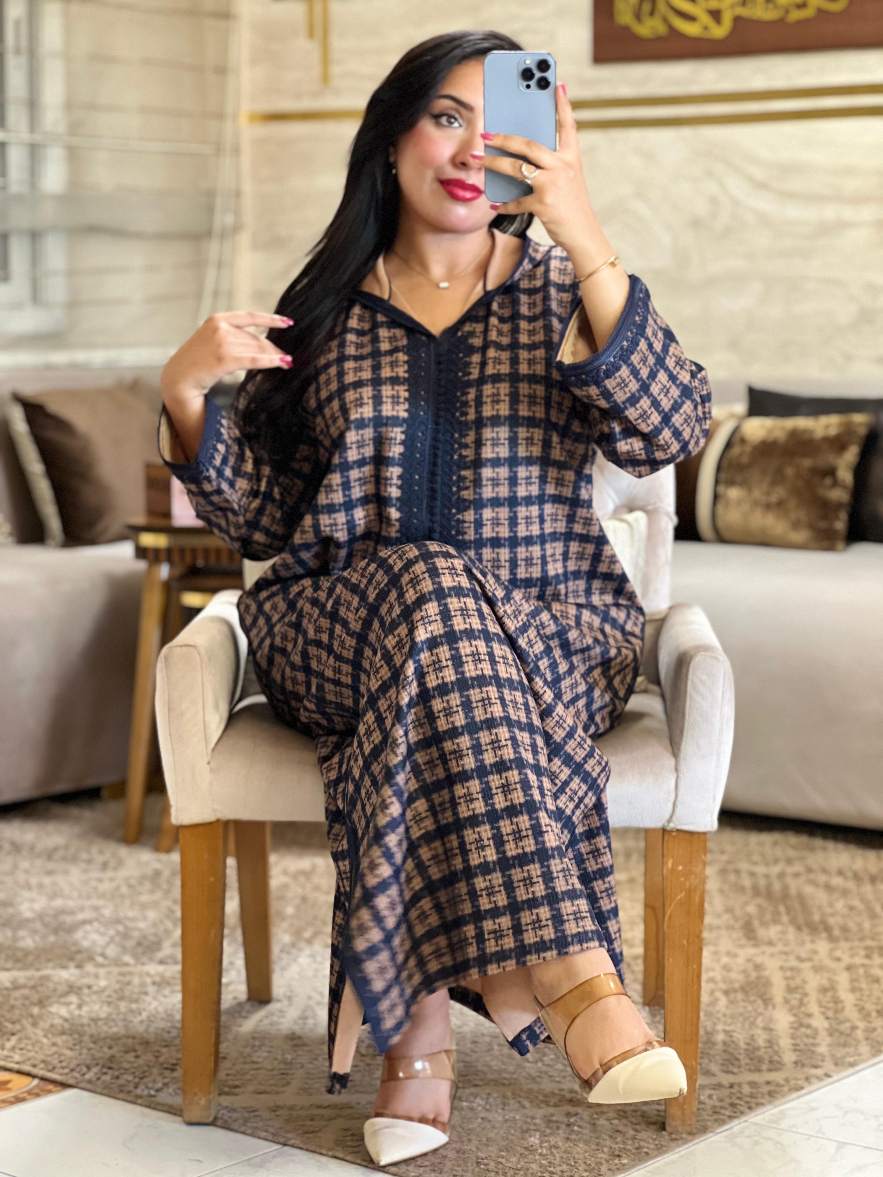 جلابة كارو صوفة مستوردة – أناقة شتوية بجودة عالية💰 الثمن: 349 DH