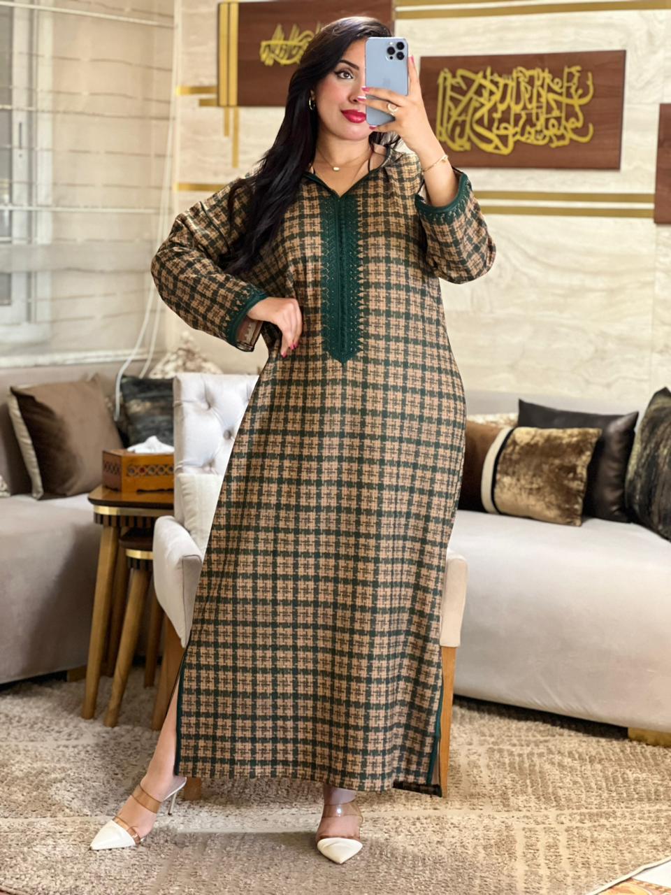 جلابة كارو صوفة مستوردة – أناقة شتوية بجودة عالية💰 الثمن: 349 DH