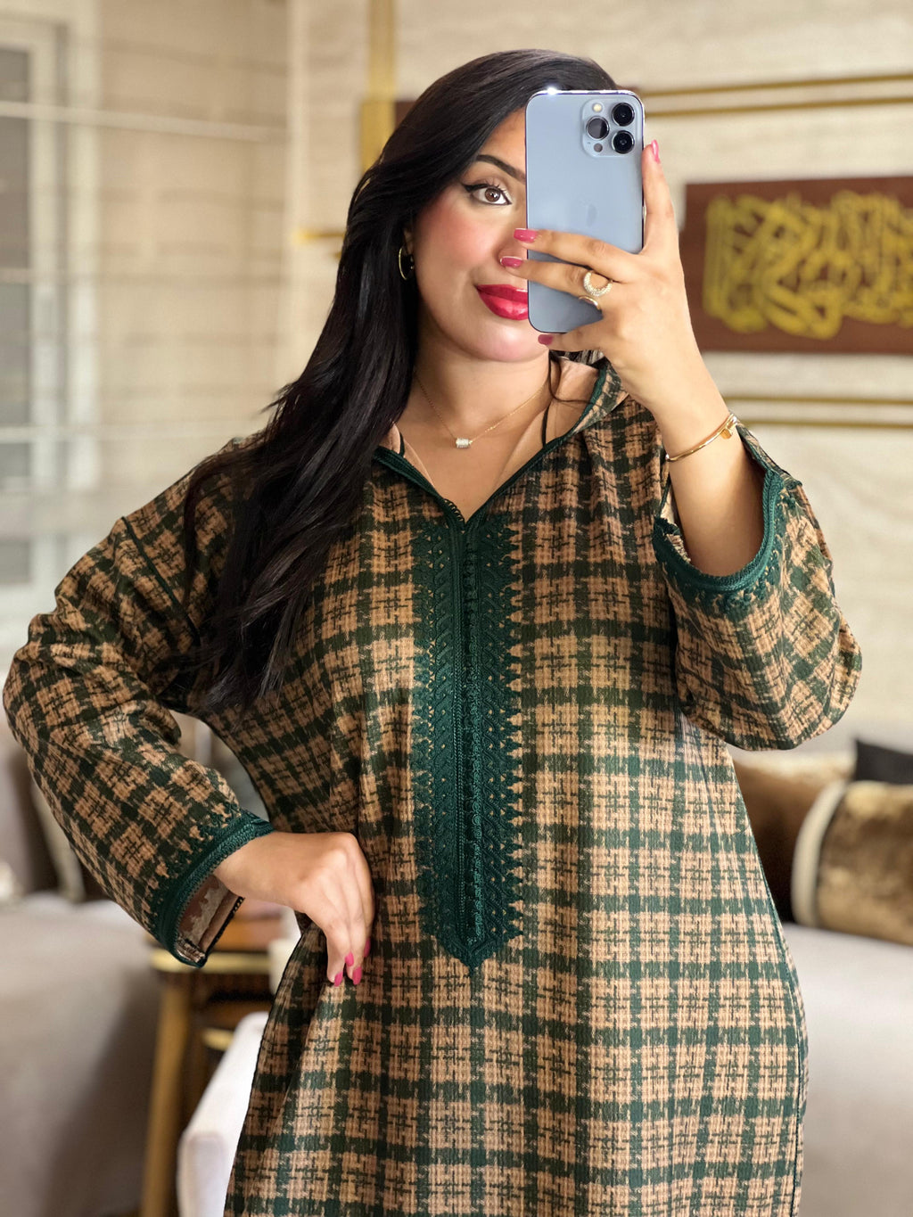 جلابة كارو صوفة مستوردة – أناقة شتوية بجودة عالية💰 الثمن: 349 DH